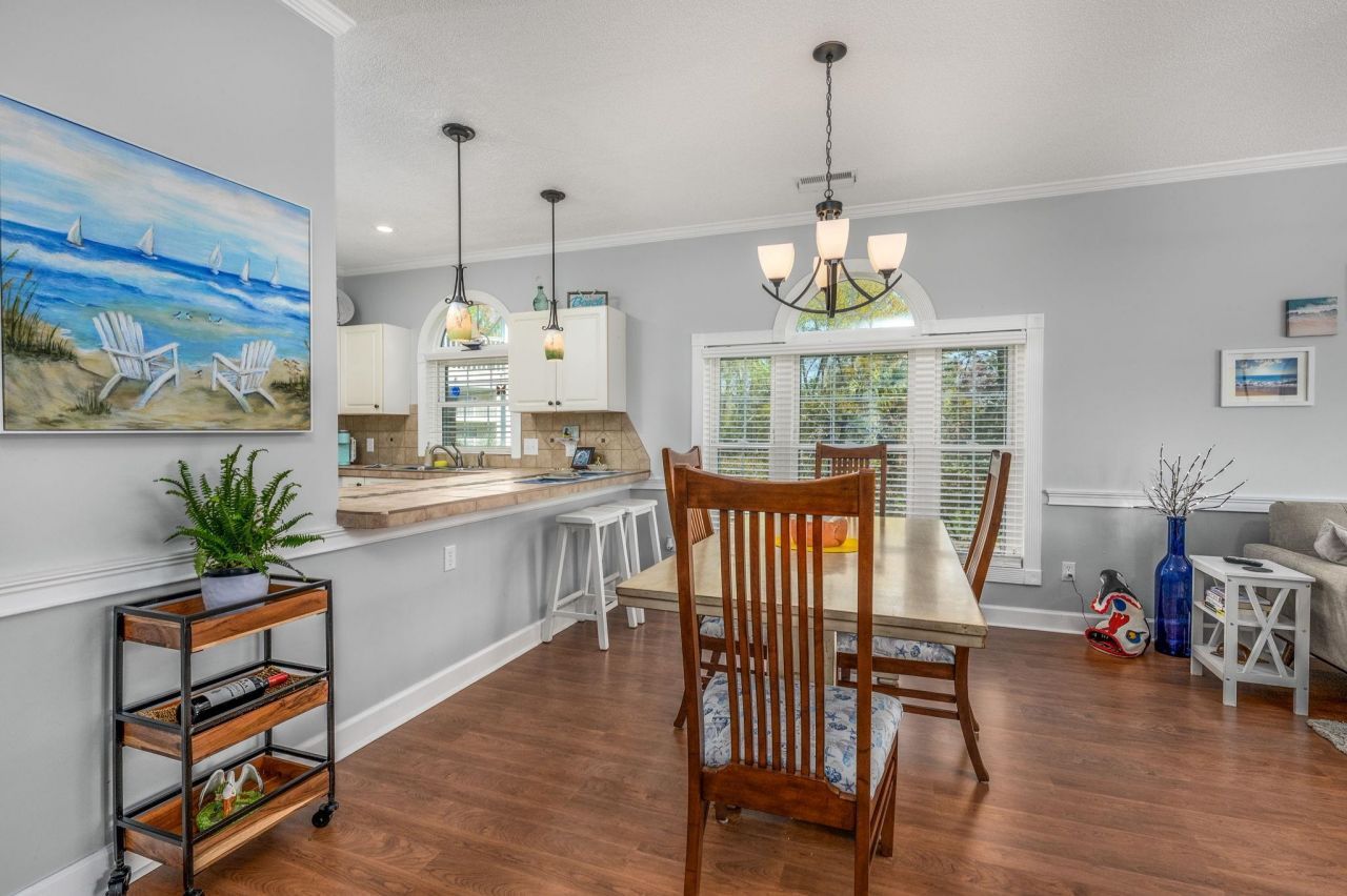 687 Riverwalk Dr.  Photo 7