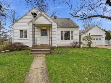 163 E Ford Avenue, Barberton, OH 44203