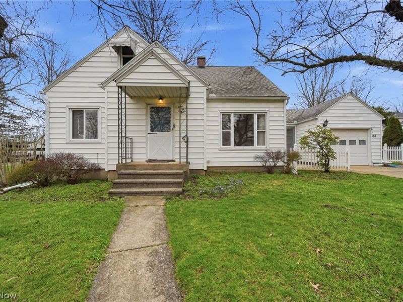 163 E Ford Avenue, Barberton, OH 44203 Photo 1