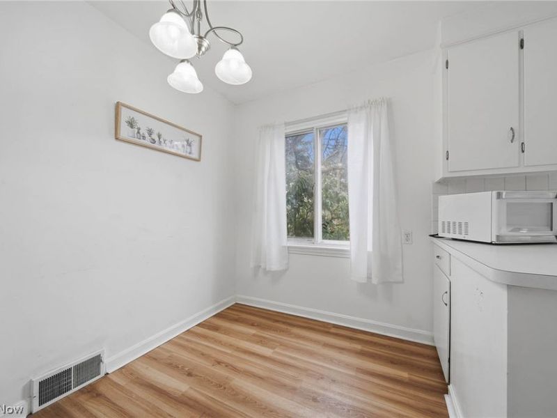 163 E Ford Avenue, Barberton, OH 44203 Photo 13