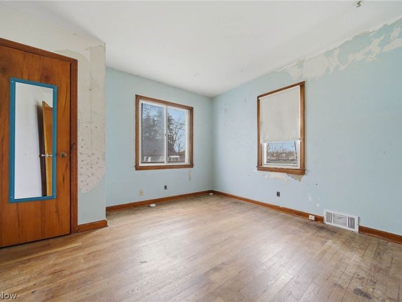 163 E Ford Avenue, Barberton, OH 44203 Photo 17