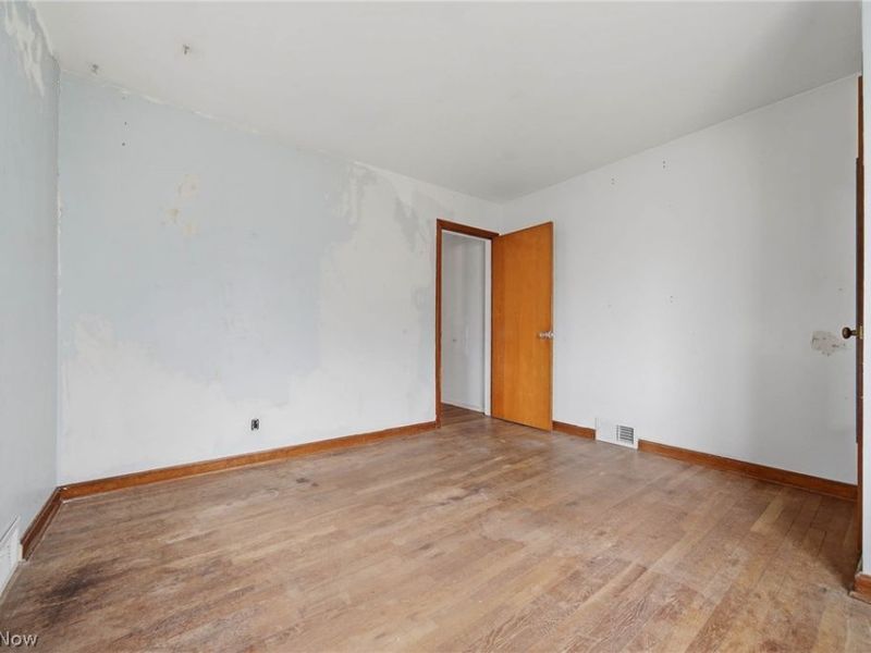 163 E Ford Avenue, Barberton, OH 44203 Photo 18