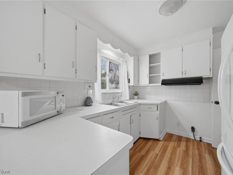 163 E Ford Avenue, Barberton, OH 44203 Photo 9