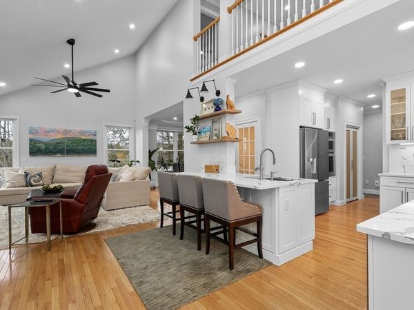 21 Carriage Hill Cir, Unit 21, Southborough, MA 01772