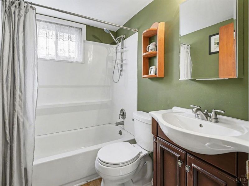 1 Jennings Road, Greenhills, OH 45218 Photo 13