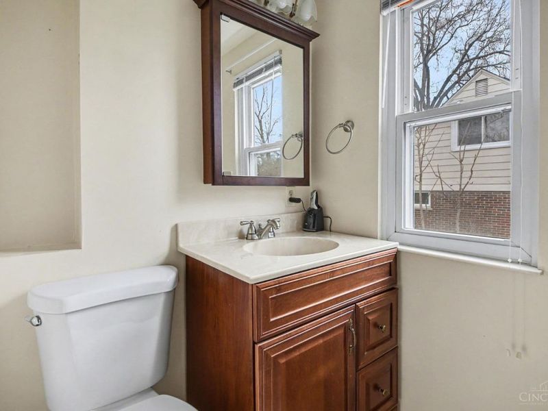 1 Jennings Road, Greenhills, OH 45218 Photo 17