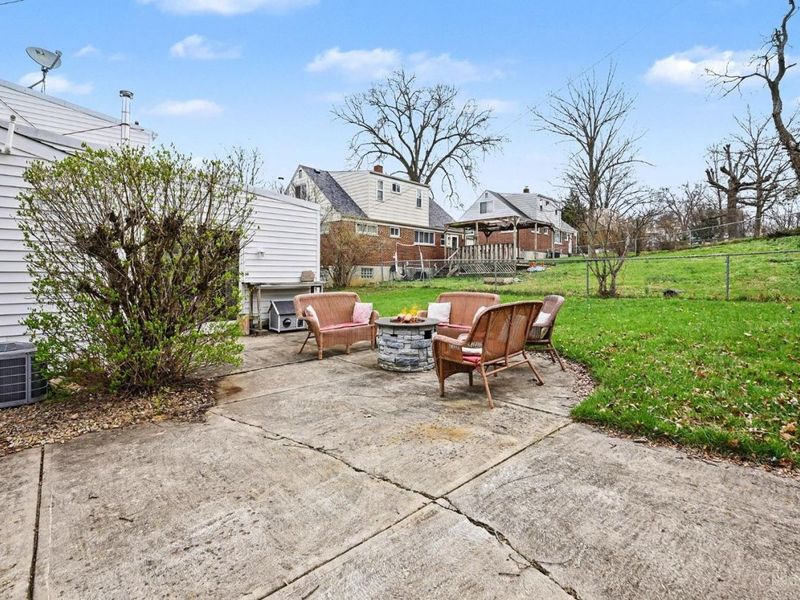 1 Jennings Road, Greenhills, OH 45218 Photo 22