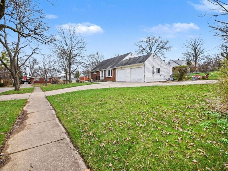 1 Jennings Road, Greenhills, OH 45218 Photo 25