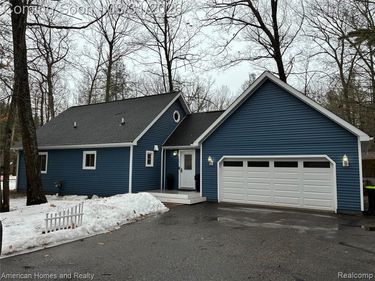 217 Arbutus Lane, Gerrish Twp, MI 48653
