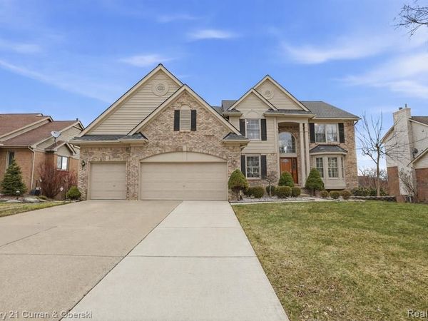 18578 Glengarry Drive, Livonia, MI 48152