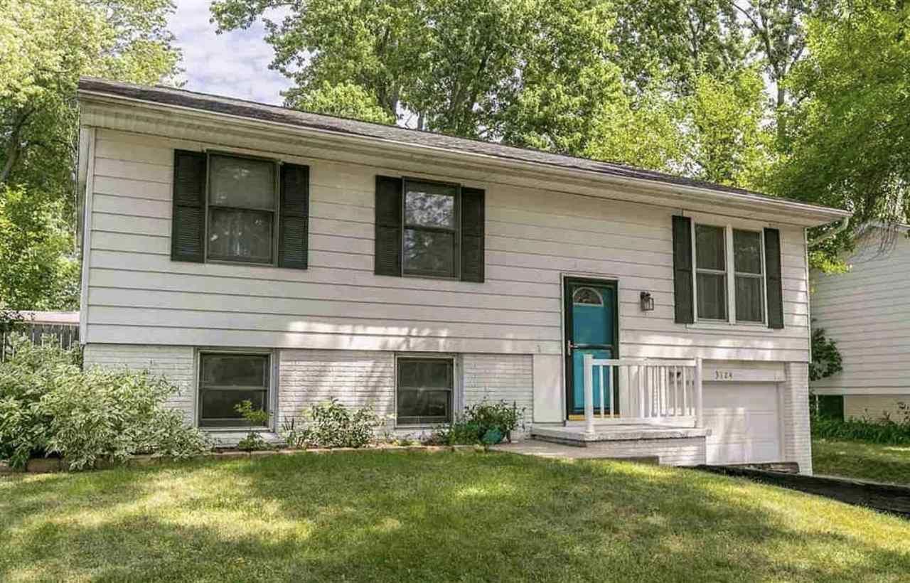 3124 Pebble Dr Sw, Cedar Rapids, IA 52404 Main Photo