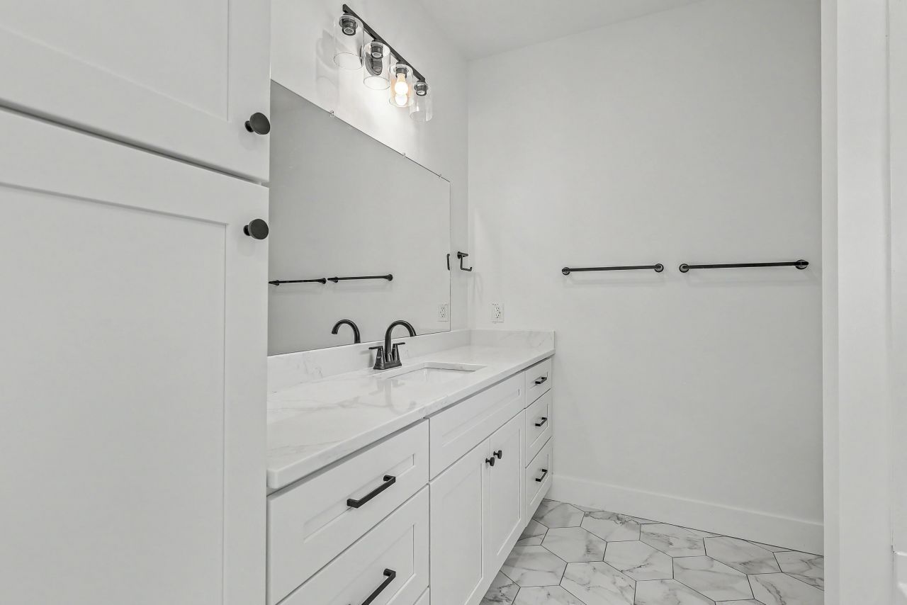 118 Blanchard Street Photo 10