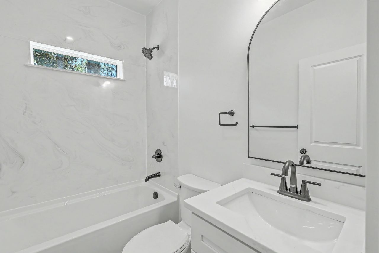 118 Blanchard Street Photo 11