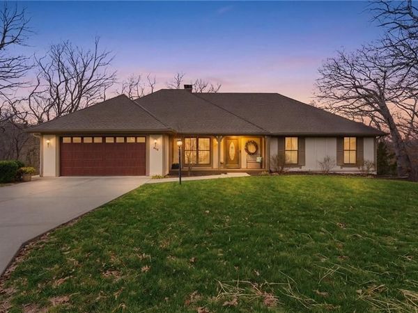 812 High Drive, Excelsior Springs, MO 64024