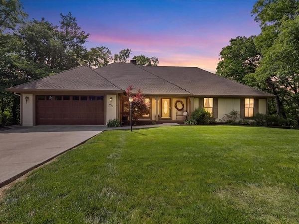 812 High Drive, Excelsior Springs, MO 64024