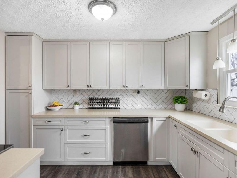 1974 New Market Drive, Grove City, OH 43123 Photo 16