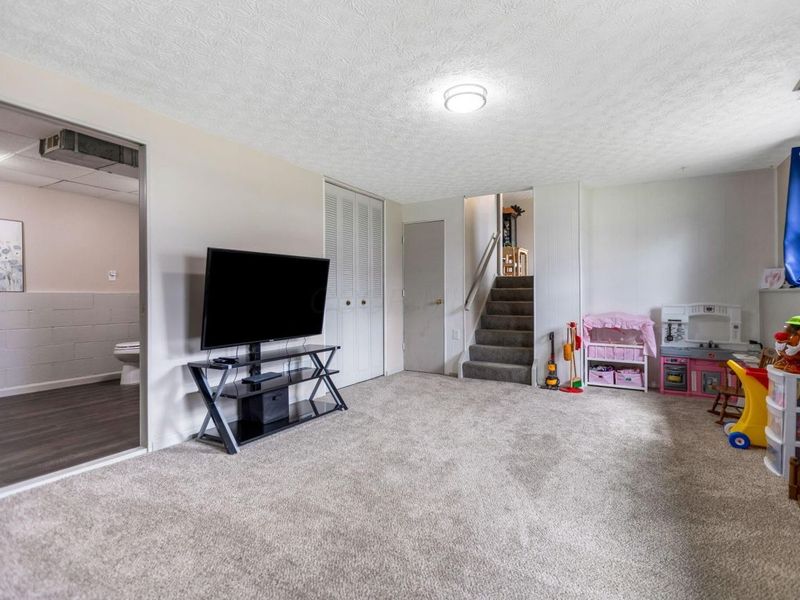 1974 New Market Drive, Grove City, OH 43123 Photo 28