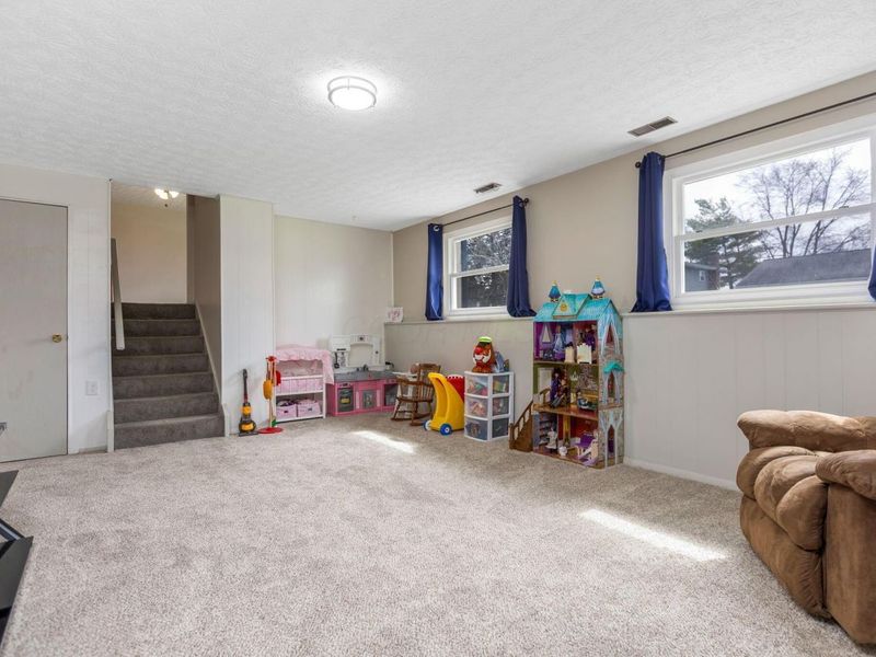 1974 New Market Drive, Grove City, OH 43123 Photo 29