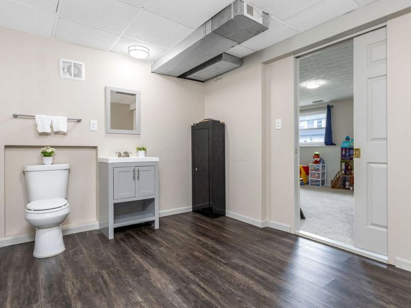 1974 New Market Drive, Grove City, OH 43123 Photo 31