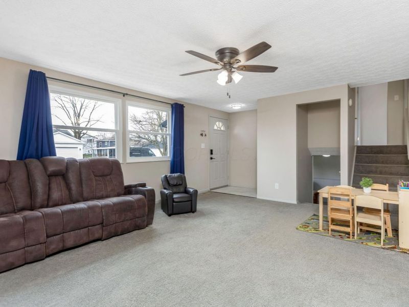 1974 New Market Drive, Grove City, OH 43123 Photo 8