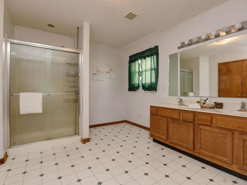 5040 Canyon Grove Drive, Canal Winchester, OH 43110 Photo 24