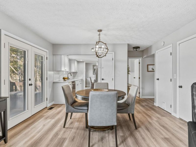 995 Lori Lane, Westerville, OH 43081 Photo 17