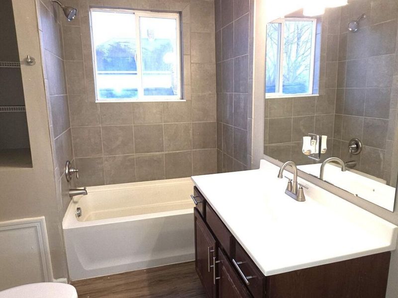 647 E Walnut Street , Lancaster, OH 43130 Photo 8