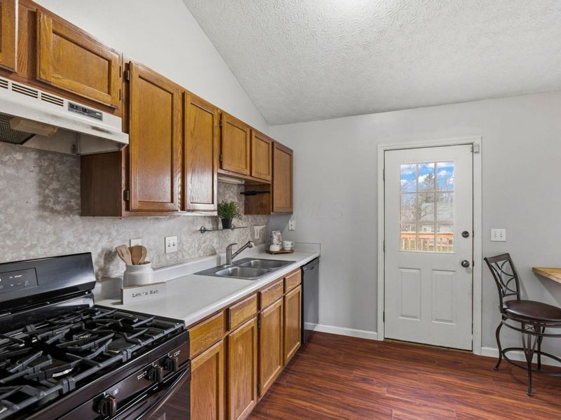 5708 Saucony Drive, Hilliard, OH 43026 Photo 12