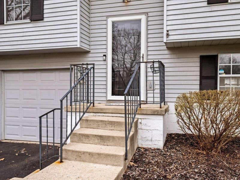 5708 Saucony Drive, Hilliard, OH 43026 Photo 3