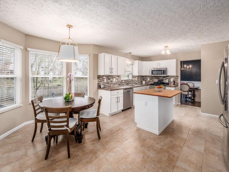 411 Grand Circuit Boulevard, Delaware, OH 43015 Photo 10