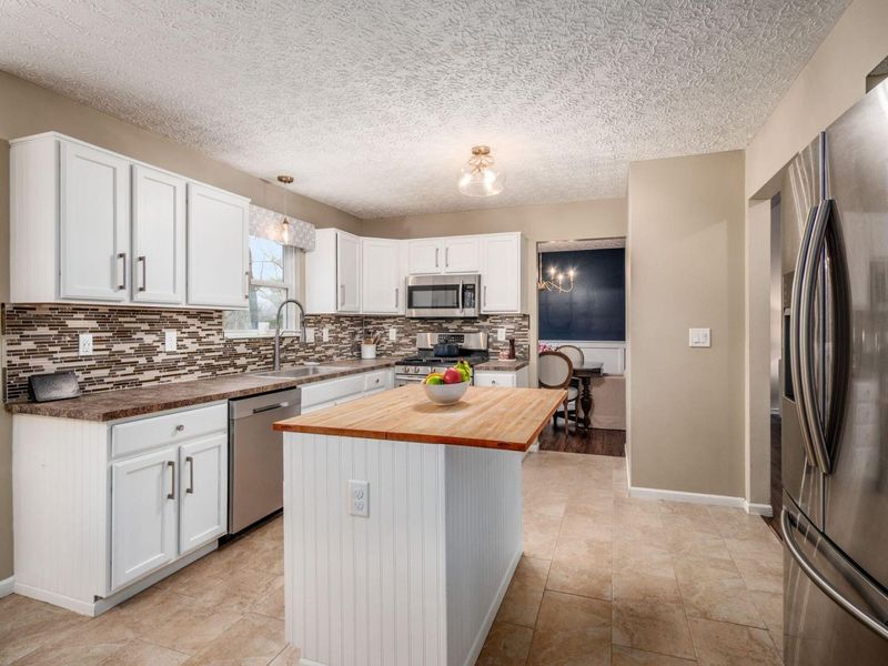 411 Grand Circuit Boulevard, Delaware, OH 43015 Photo 9