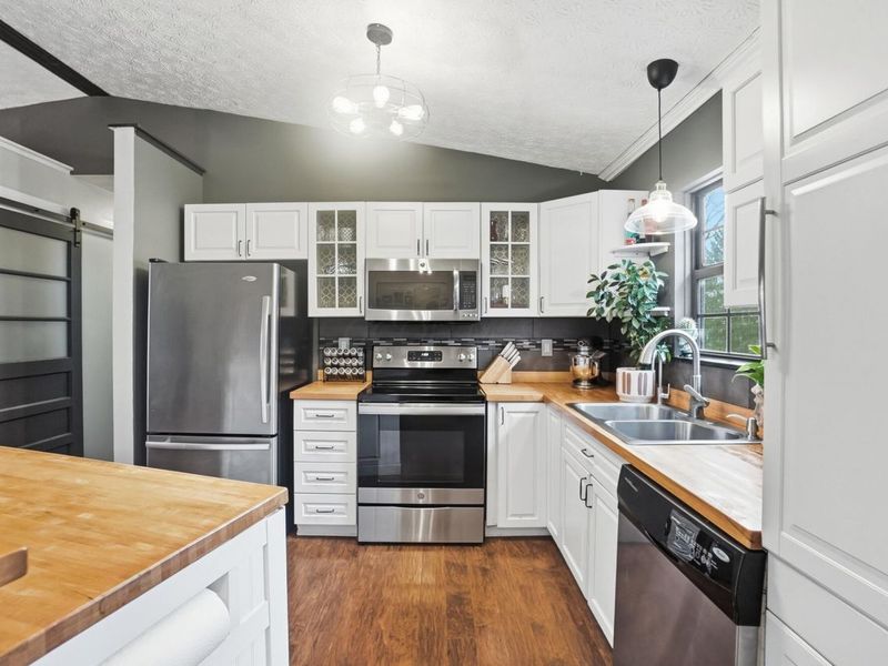 2425 Sanford Drive, Columbus, OH 43235 Photo 18