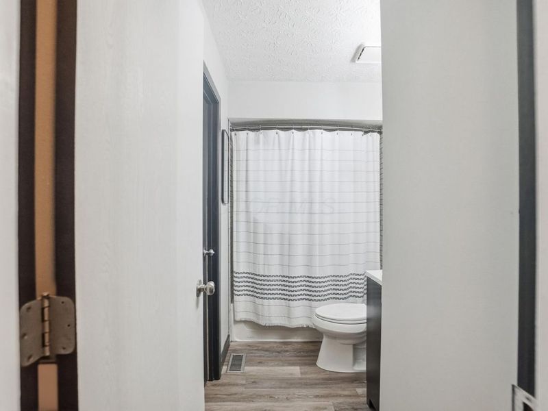 2425 Sanford Drive, Columbus, OH 43235 Photo 27