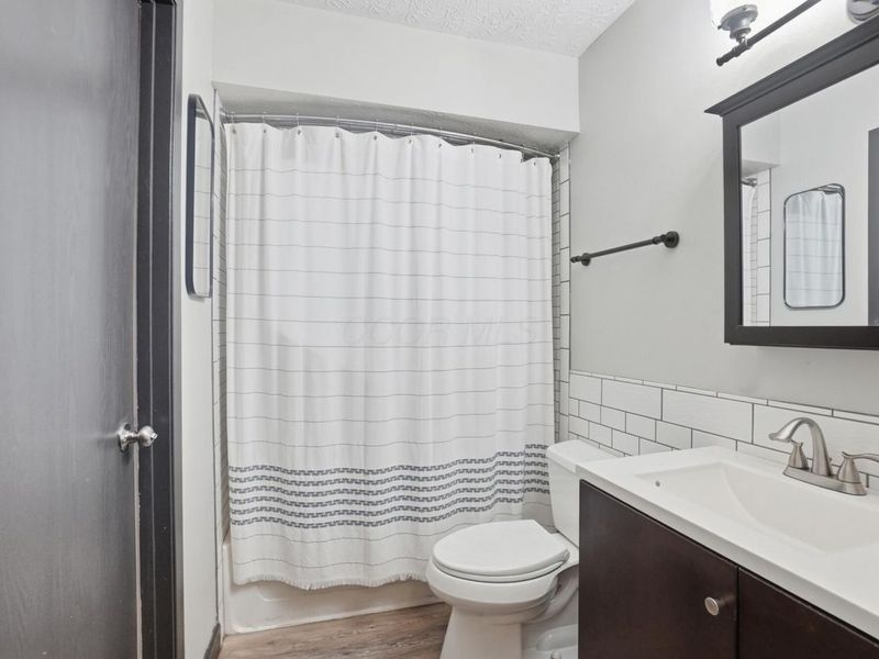 2425 Sanford Drive, Columbus, OH 43235 Photo 28