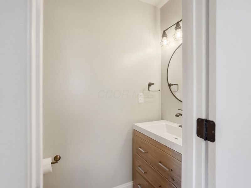 2425 Sanford Drive, Columbus, OH 43235 Photo 41