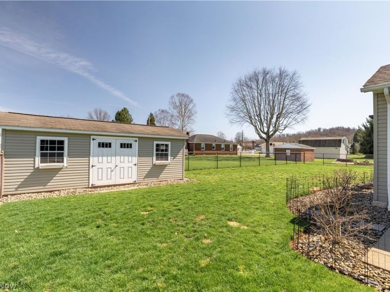 114 Hemlock Avenue, Waynesburg, OH 44688 Photo 10