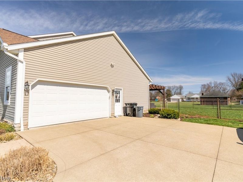 114 Hemlock Avenue, Waynesburg, OH 44688 Photo 4