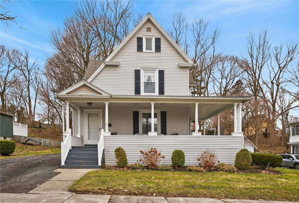 18 Pleasant Street, Clifton Springs, NY 14432 Main Photo