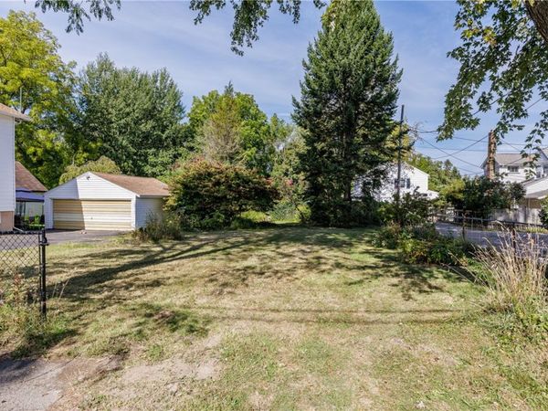 21 Clematis Street , Rochester, NY 14612