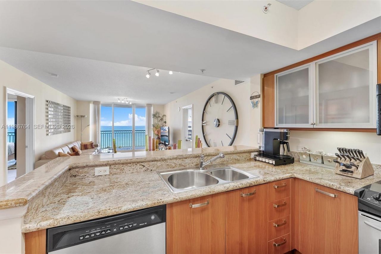 2011 N Ocean Blvd, Unit 1106, Fort Lauderdale, FL 33305 Photo