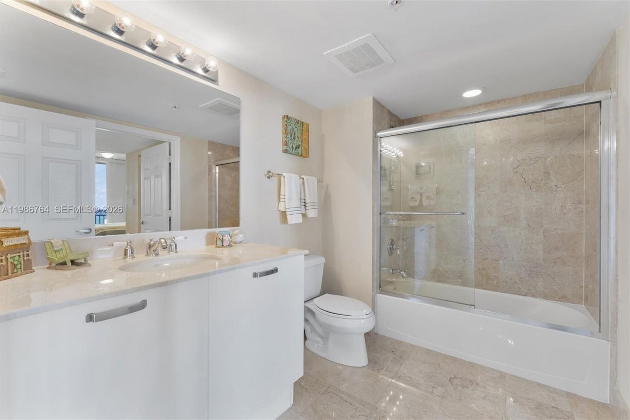 2011 N Ocean Blvd, Unit 1106, Fort Lauderdale, FL 33305 Photo