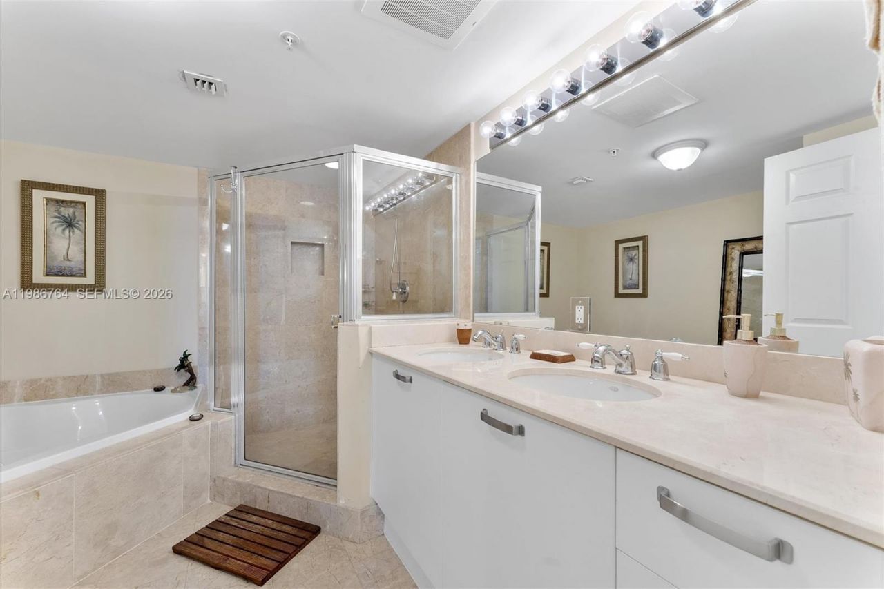 2011 N Ocean Blvd, Unit 1106, Fort Lauderdale, FL 33305 Photo