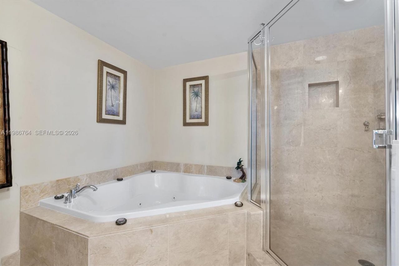 2011 N Ocean Blvd, Unit 1106, Fort Lauderdale, FL 33305 Photo