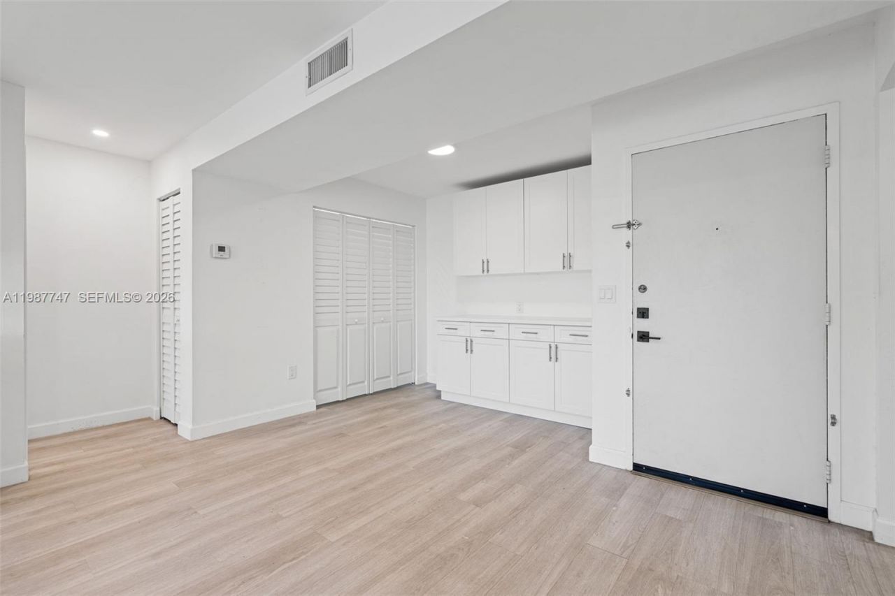 7765 SW 86th St , Unit F2-303, Miami, FL 33143 Photo