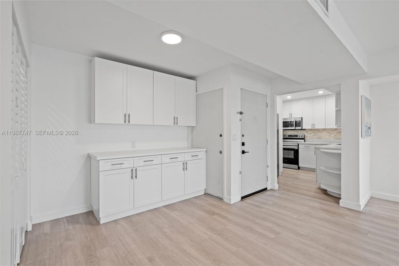 7765 SW 86th St, Unit F2-303, Miami, FL 33143 Photo