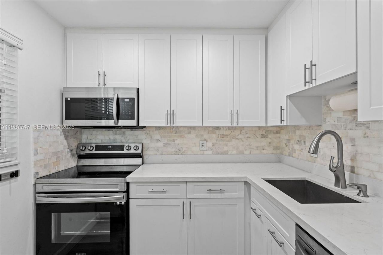 7765 SW 86th St, Unit F2-303, Miami, FL 33143 Photo