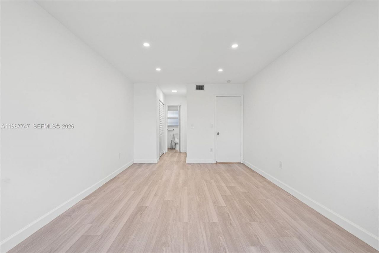 7765 SW 86th St , Unit F2-303, Miami, FL 33143 Photo