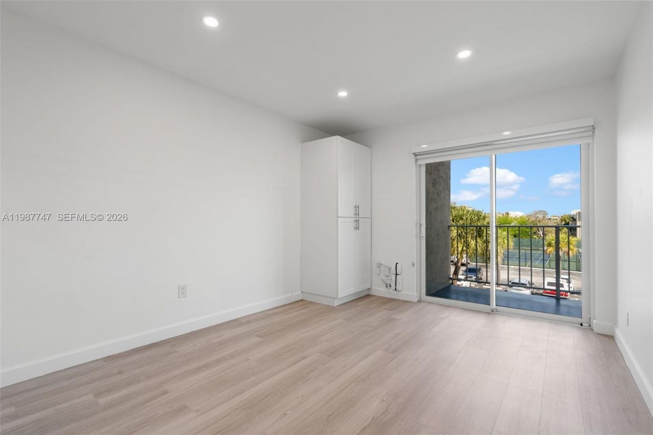 7765 SW 86th St, Unit F2-303, Miami, FL 33143 Photo