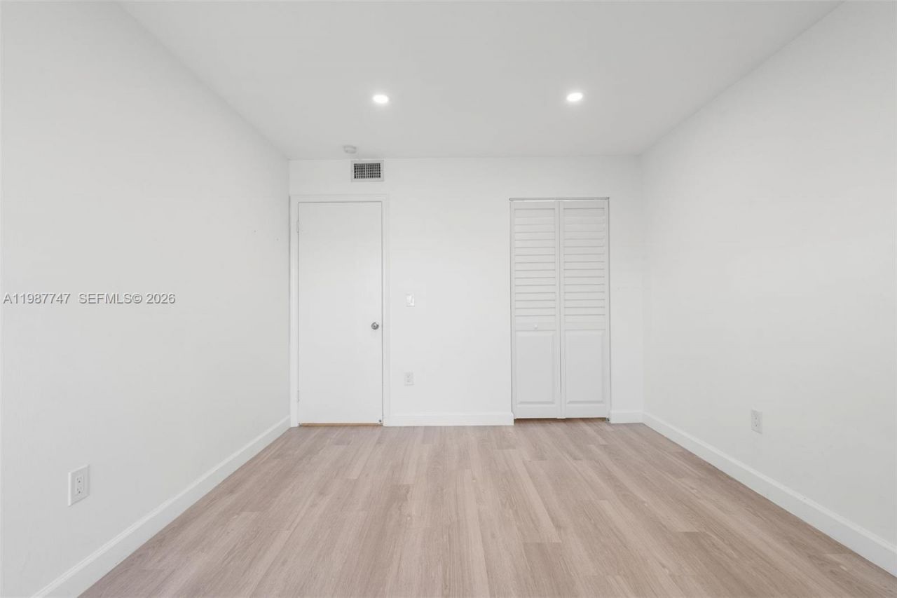 7765 SW 86th St , Unit F2-303, Miami, FL 33143 Photo