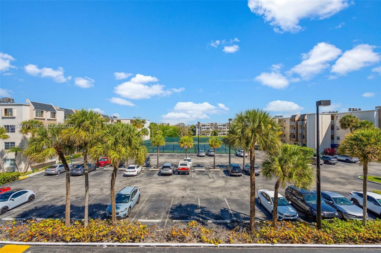 7765 SW 86th St , Unit F2-303, Miami, FL 33143 Photo